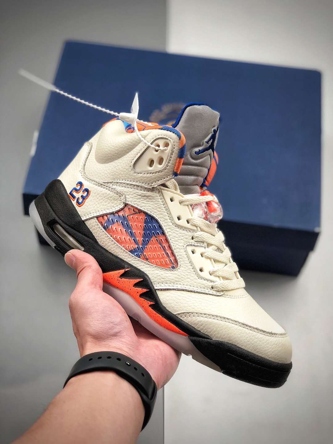Air Jordan 5 Retro 'International Flight' 136027-148 - Sleek Style for a Global Adventure