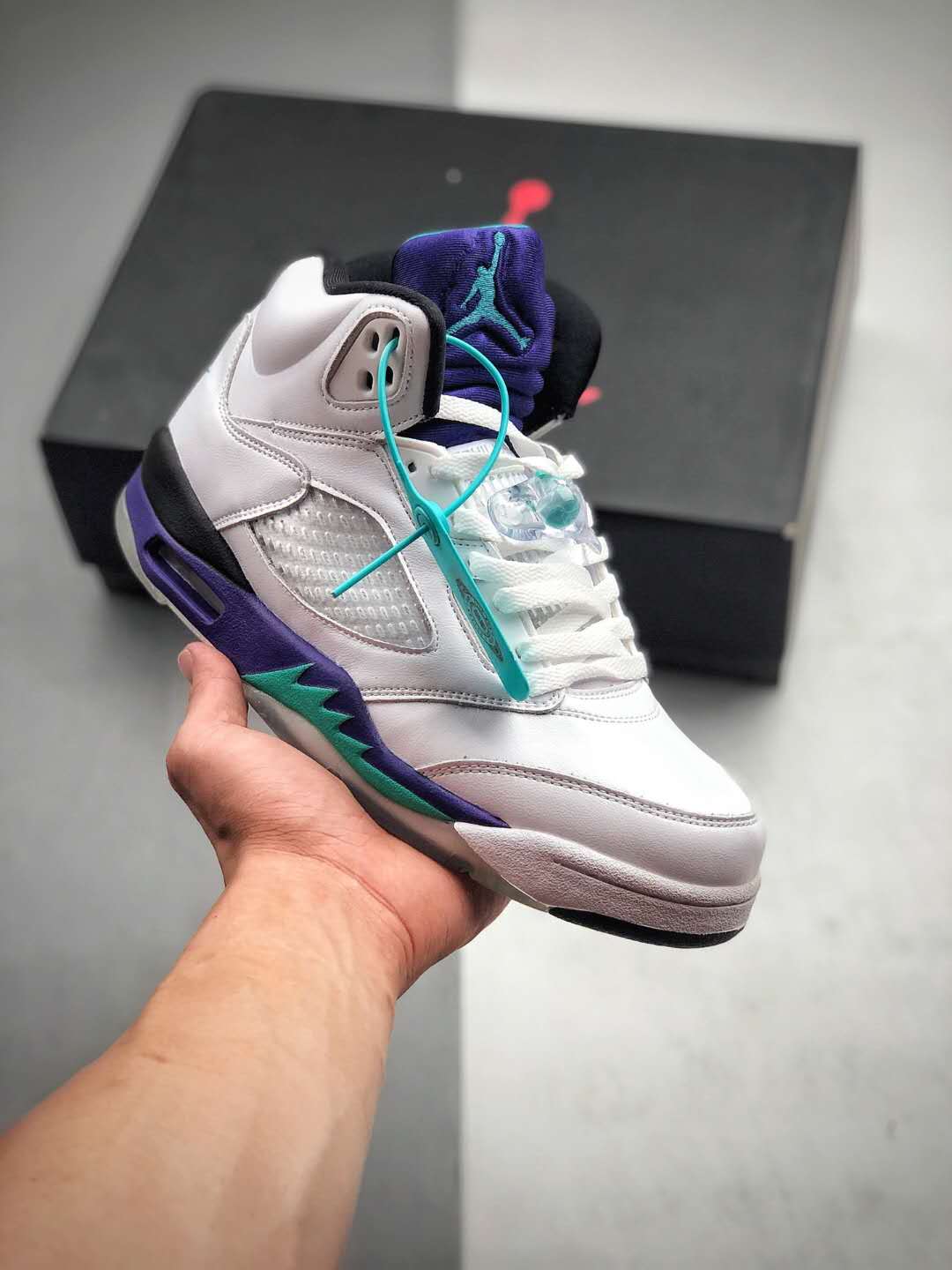 Air Jordan 5 Retro NRG 'Fresh Prince' AV3919-135: Classic Style with a Fresh Twist