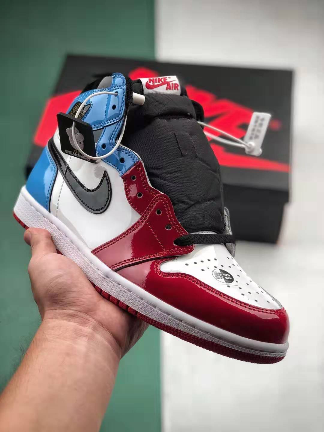 Air Jordan 1 Retro High OG 'Fearless' CK5666-100 - Iconic Sneaker for Fearless Style