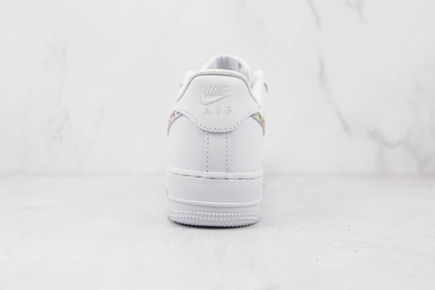 Takashi Murakami x Nike Air Force 1 Low White Multi Color CW2288-119 - Vibrant Collaboration for Sneaker Enthusiasts