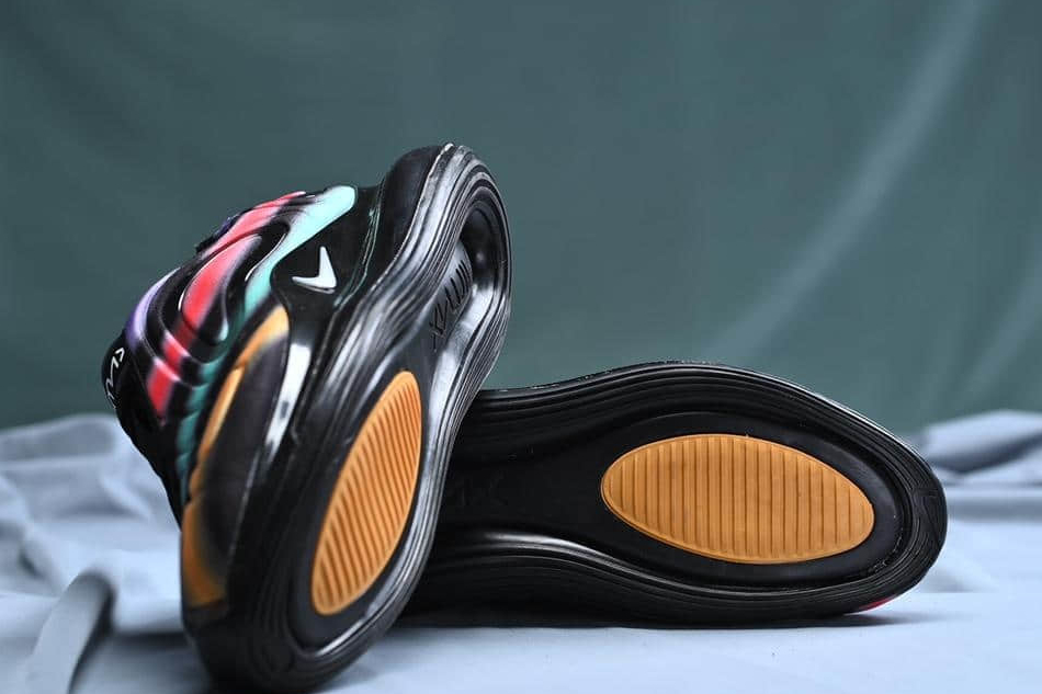 Nike Air Max 720 'Color Streaks' AO2924-023: Stylish Design with Vibrant Accents for Ultimate Comfort