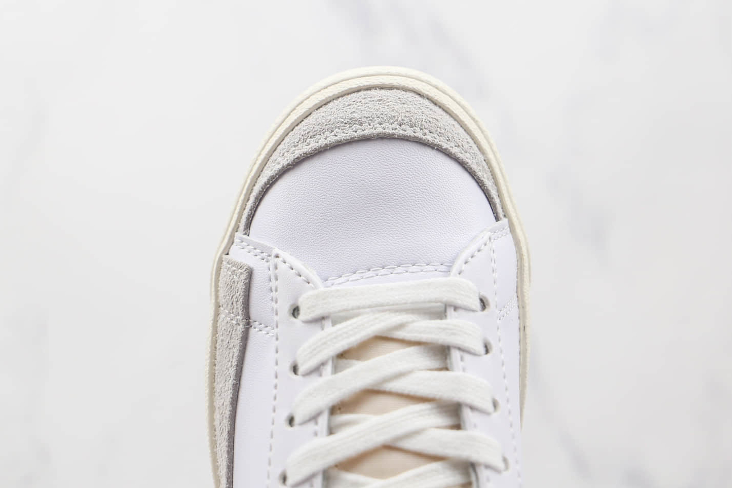 Nike Blazer Low '77 Vintage 'White Hyper Royal' DA6364-103 - Classic Style with a Retro Twist | Shop Now