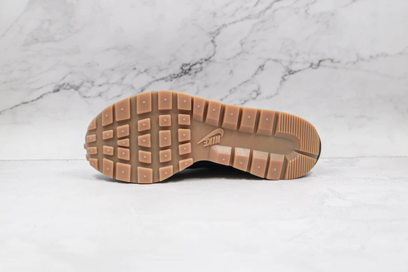 Nike Sacai x VaporWaffle 'Black Gum' DD1875-001 - Stylish Sneaker Collaboration by Nike and Sacai