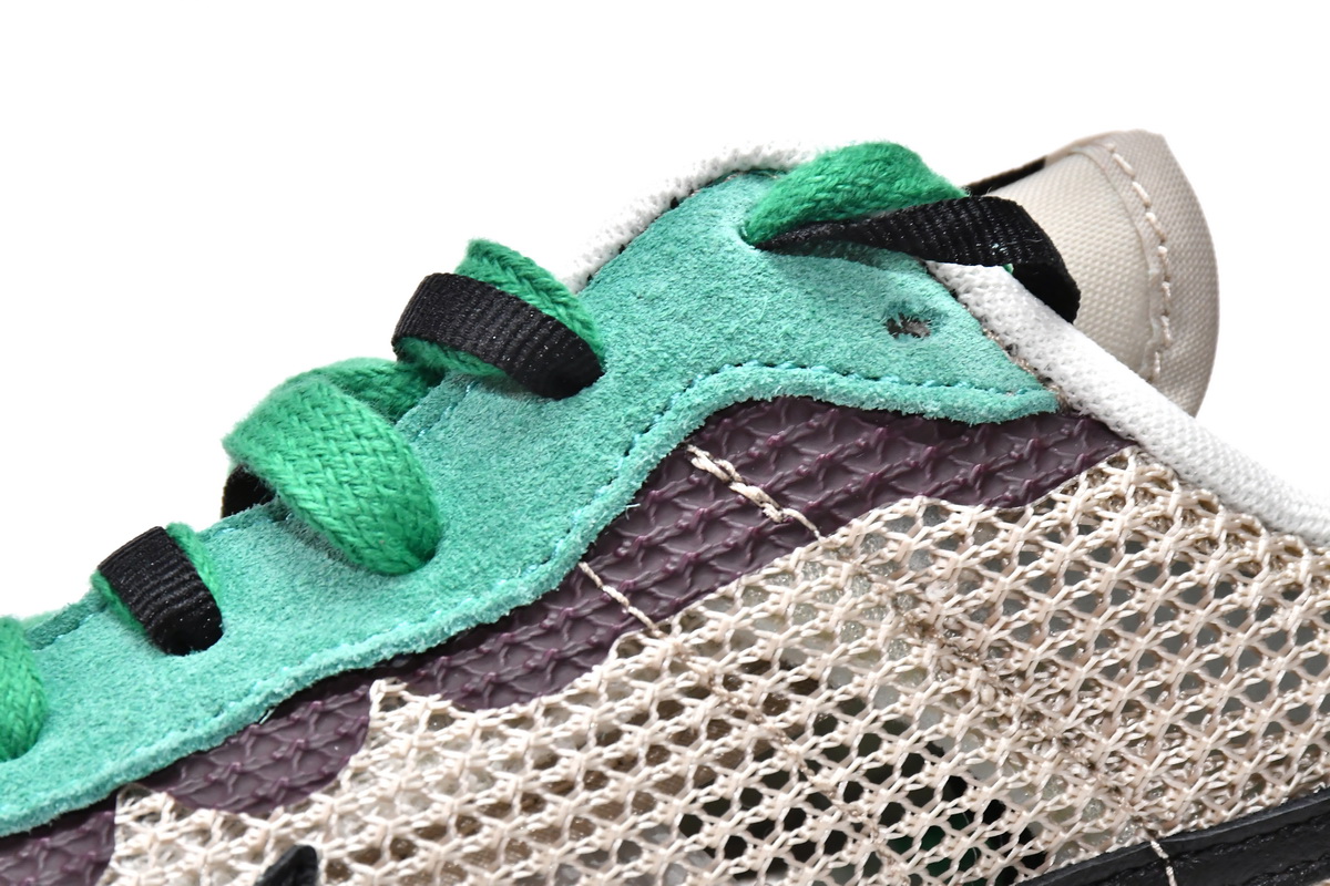 Nike Sacai X VaporWaffle SP 'Villain Red' DD3035-200 - Exclusive Sneaker Collaboration