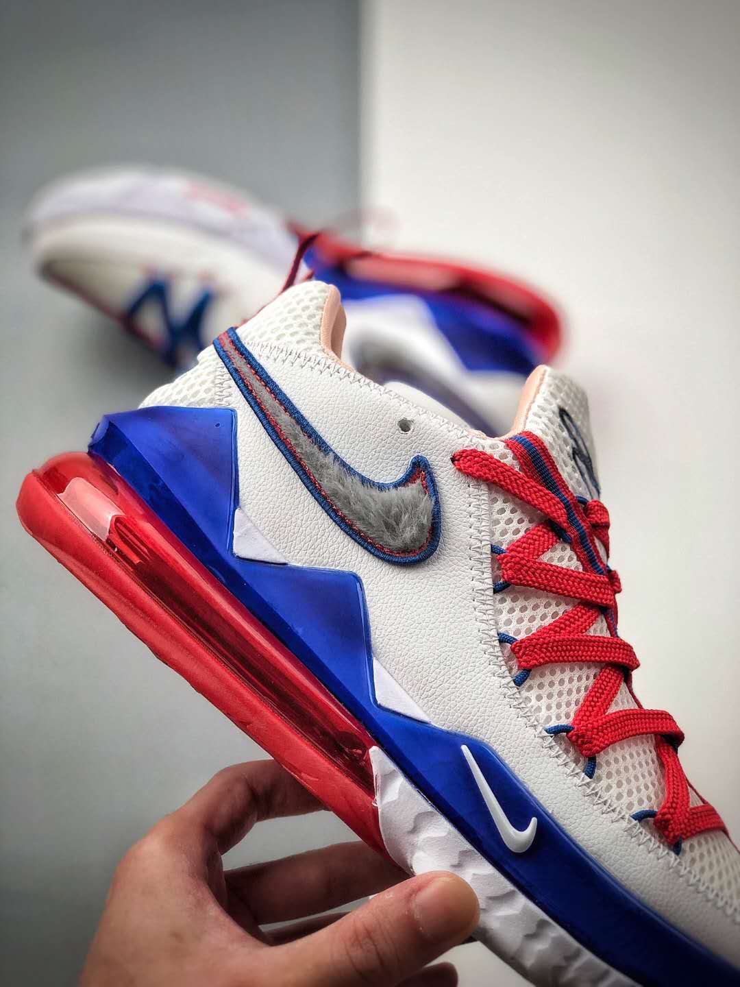 Nike Lebron 17 Low Pre-heat Tune Squad White Royal University Red Game CD5007-100 | High-performance Basketball Shoes