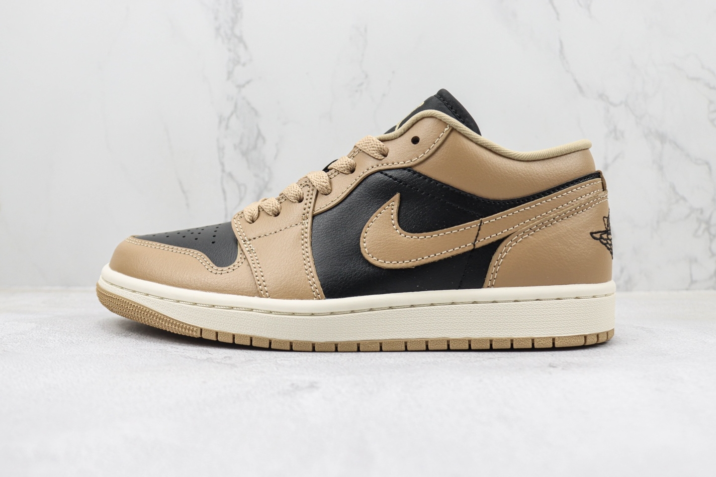 Air Jordan 1 Low 'Edge Glow' CV4610-100 - Trendy and Stylish Sneakers