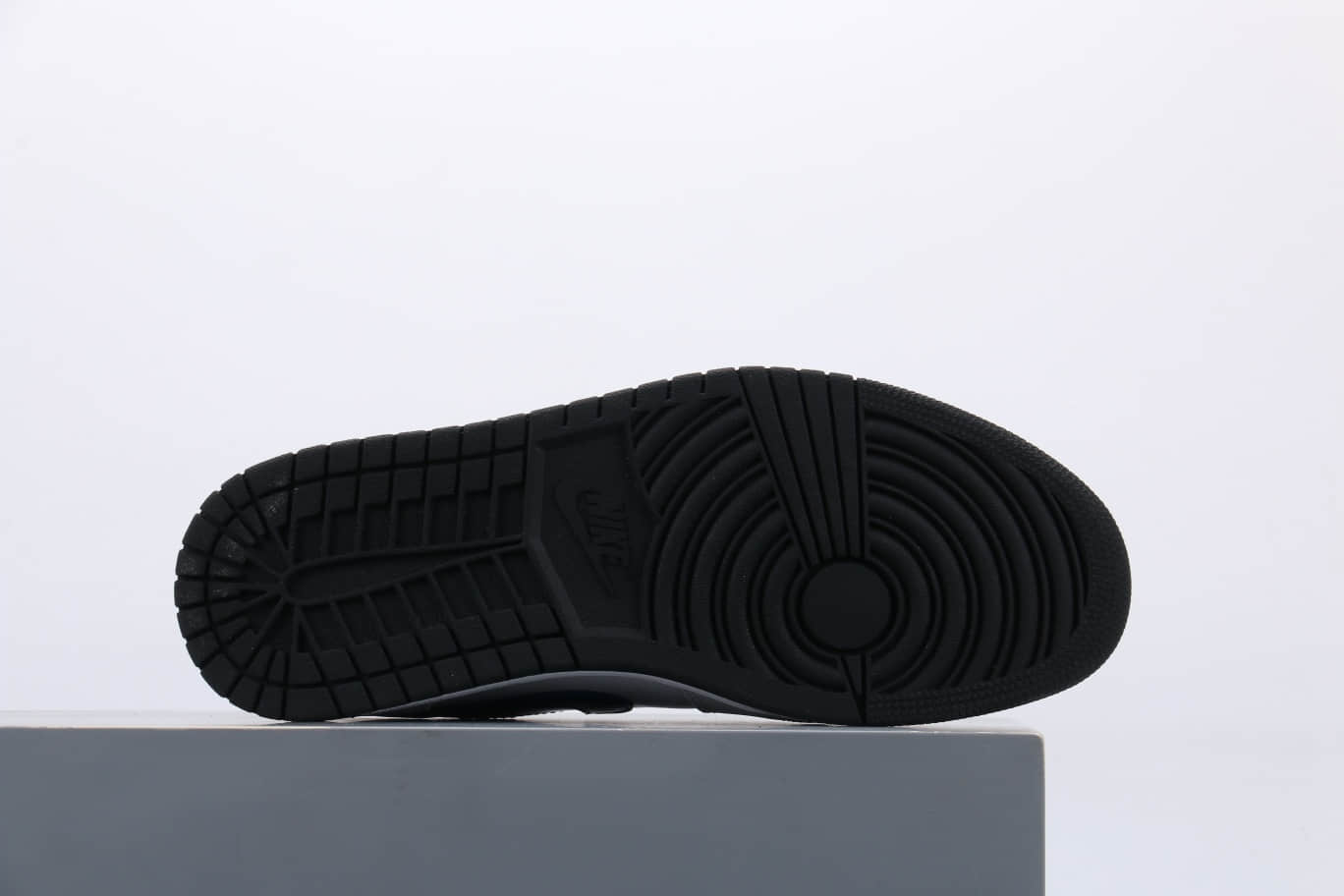 Air Jordan 1 Low 'Multi-Color Swoosh' CW7009-100 | Versatile and Stylish Sneakers