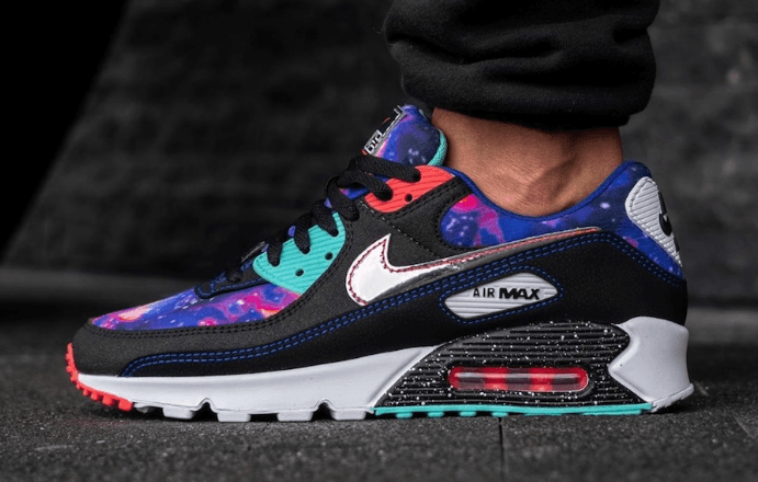 Nike Air Max 90 'Supernova 2020' CW6018-001: Exquisite Design and Unmatched Comfort