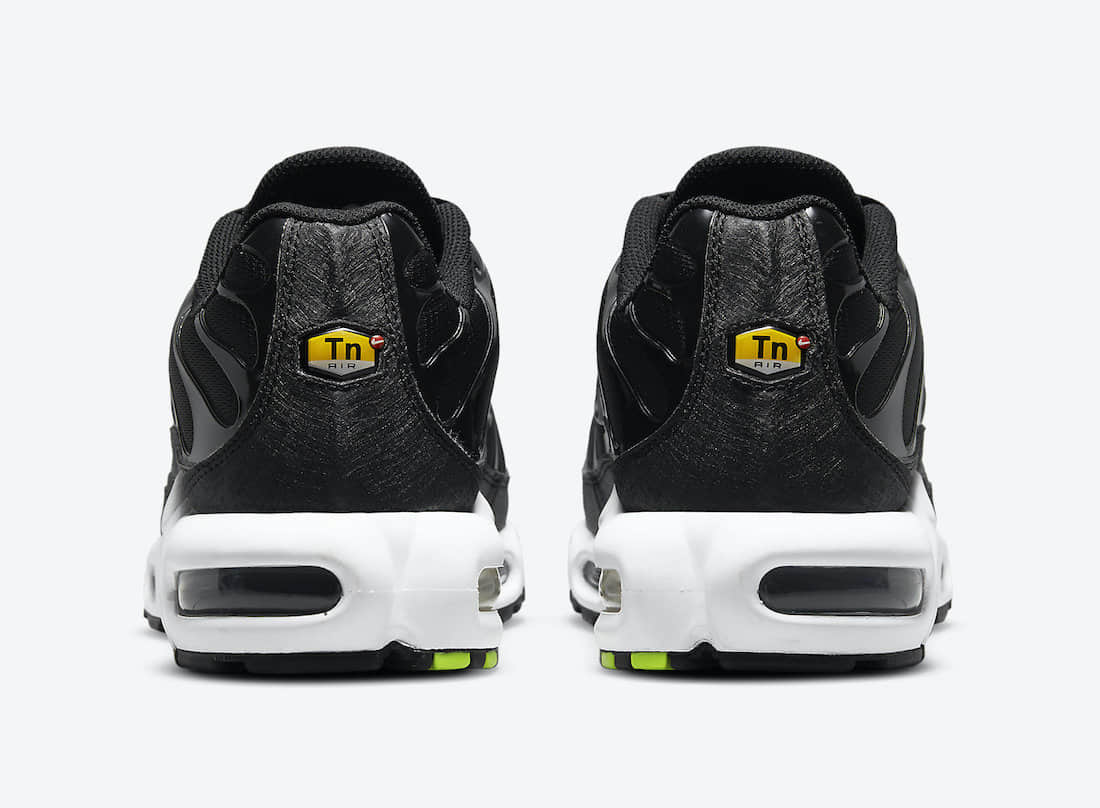 Nike Air Max Plus 'Just Do It' DJ6876-001 | Iconic Style and Maximum Comfort