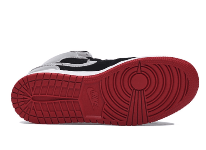 Air Jordan 1 Retro Mid 'Johnny Kilroy' 554725-057 - Iconic Retro Sneakers for True Sneakerheads!