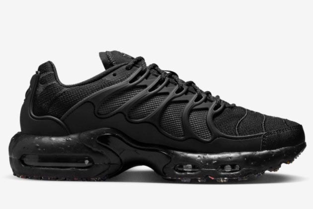 Nike Air Max Terrascape Plus 'Triple Black' DQ3977-001 - Shop the Sleek and Stylish All-Black Outdoor Sneaker Now