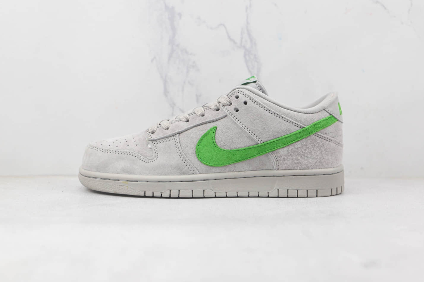 Nike SB Dunk Low Dark Grey Wolf Grey Green Shoes 316272-526 - Stylish and Durable Footwear for Skateboarding and Streetwear
