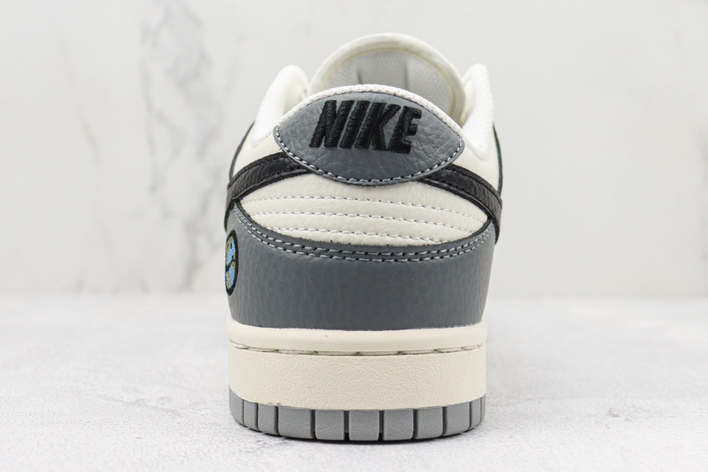 Nike SB Dunk Low Beige Black Dark Grey BB1609-113 - Sleek and Stylish Skate Shoes