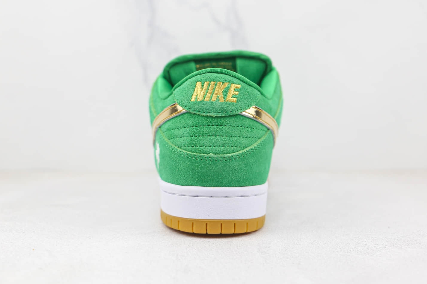 Nike Dunk Low SB 'St. Patricks' BQ6817-303 | Limited Edition Sneakers