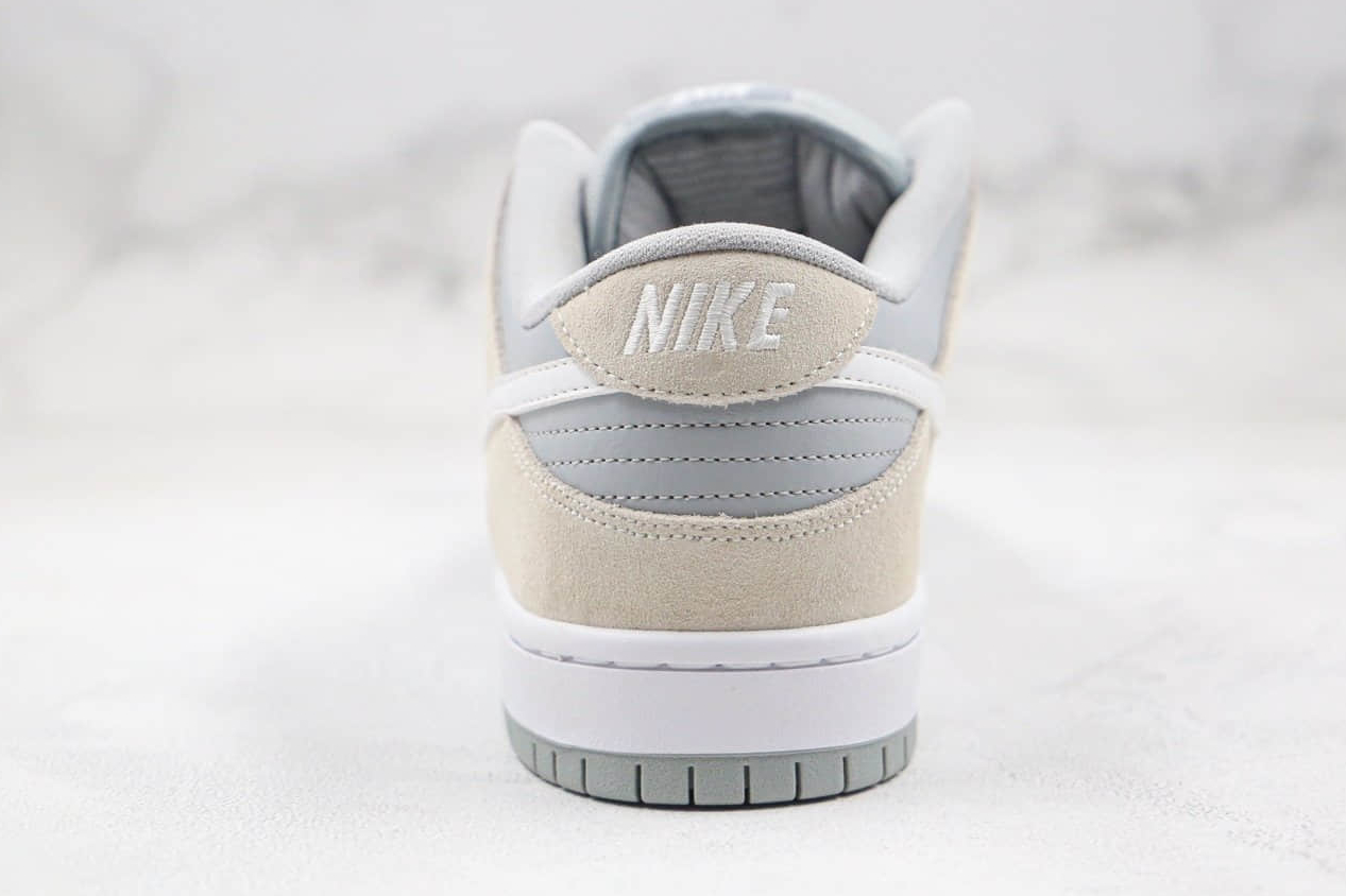 Nike Dunk Low SB Skateboard 'Summit White' AR0778-110 - Stylish and Comfortable Skate Shoes | Free Shipping