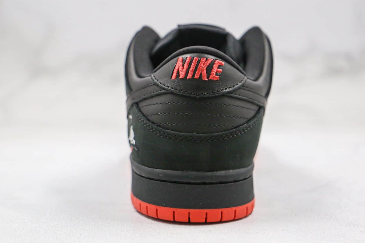 Nike SB Dunk Low Pro 'Black Pigeon' 883232-008 - Limited Edition Sneakers