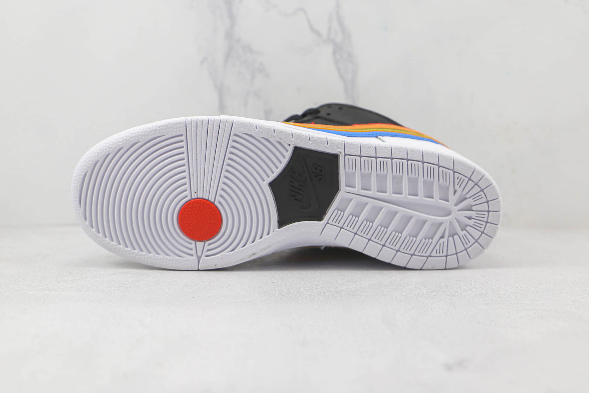 Polaroid x Nike SB Skateboard Dunk Low 'Black White Red' DH7722-001 - Stylish and Bold Skate Shoes