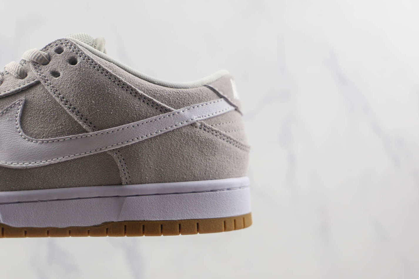 Nike SB Dunk Low Grey White Brown 304292-106 - Stylish and Comfortable Skate Shoes