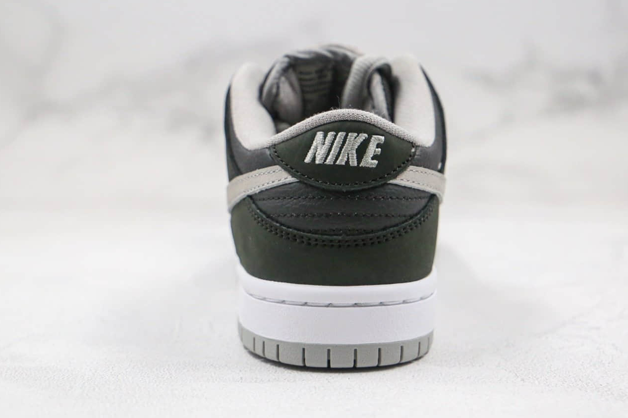 Nike Dunk Low SB 'J-Pack Shadow' BQ6817-007 - Classic Style and Unmatched Durability!