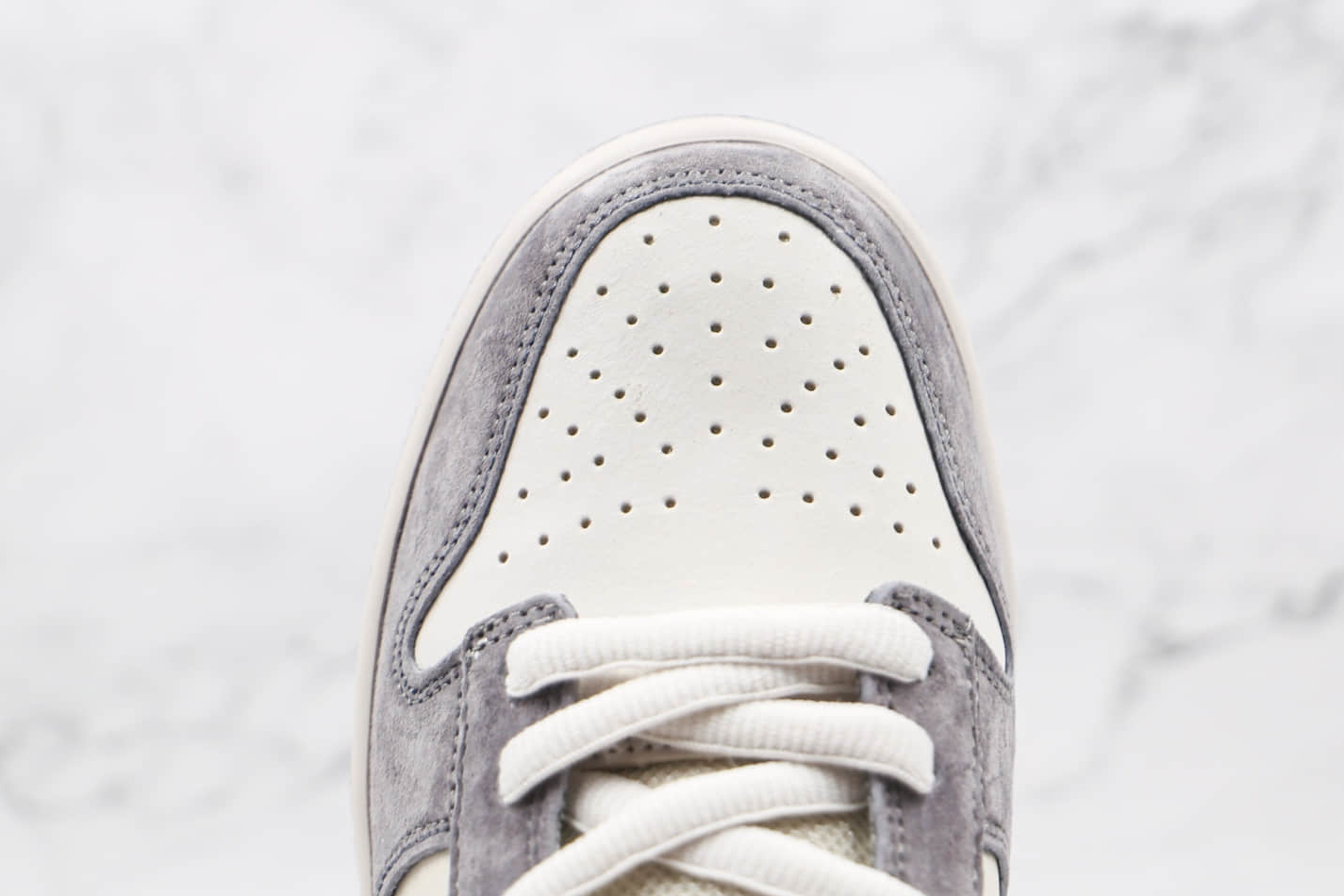 Nike SB Dunk Low Pro Grey Month White Shoes 854866-002 - Stylish and Versatile Footwear for Men