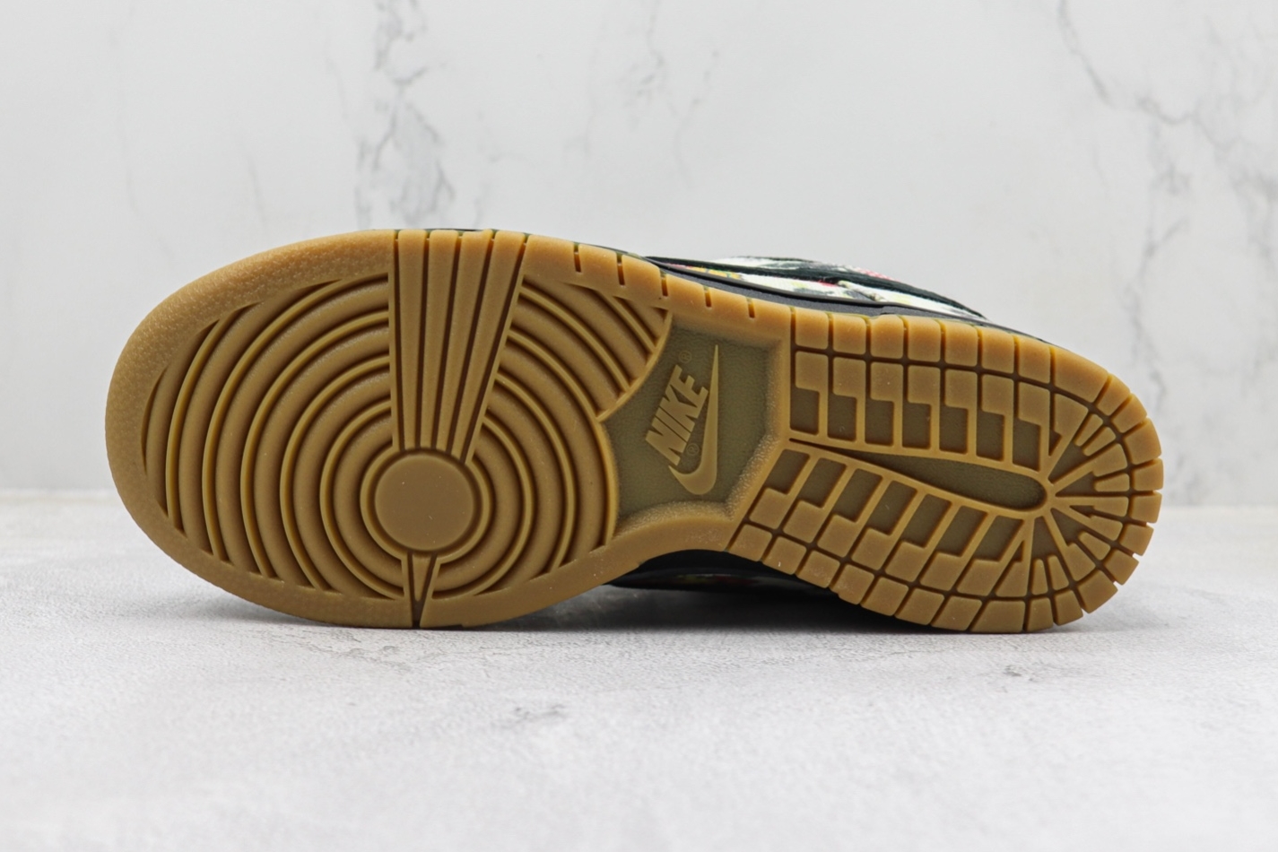 Supreme x Nike SB Dunk Low Rammellzee Black Multi-Color FD8778-001 - Limited Edition Streetwear Sneakers