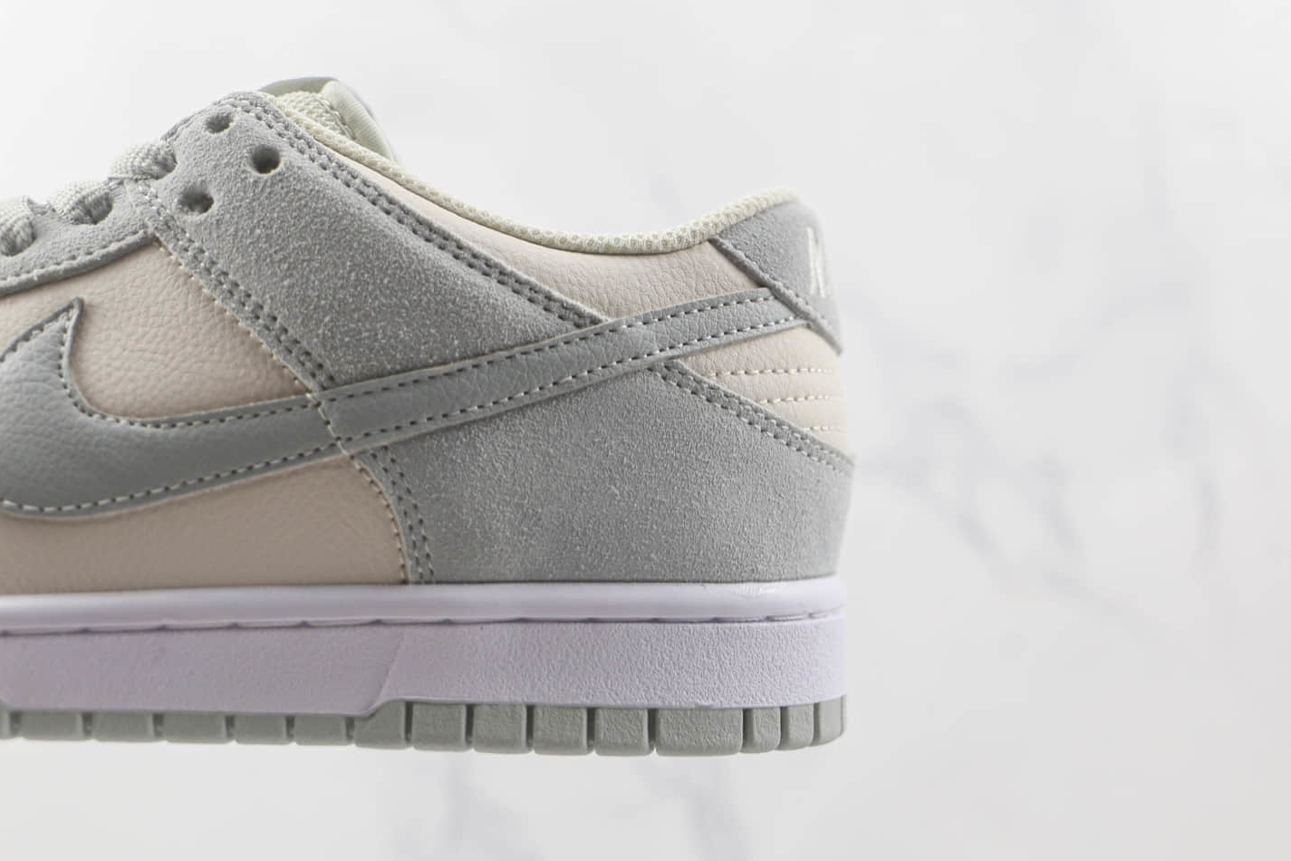 Nike SB Dunk Low PRM Light Grey White 316272-060 - Stylish and Versatile Sneakers for Every Occasion