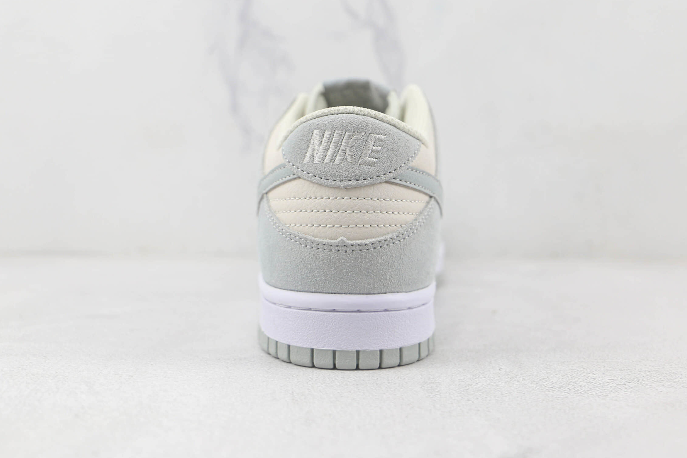 Nike SB Dunk Low PRM Light Grey White 316272-060 - Stylish and Versatile Sneakers for Every Occasion