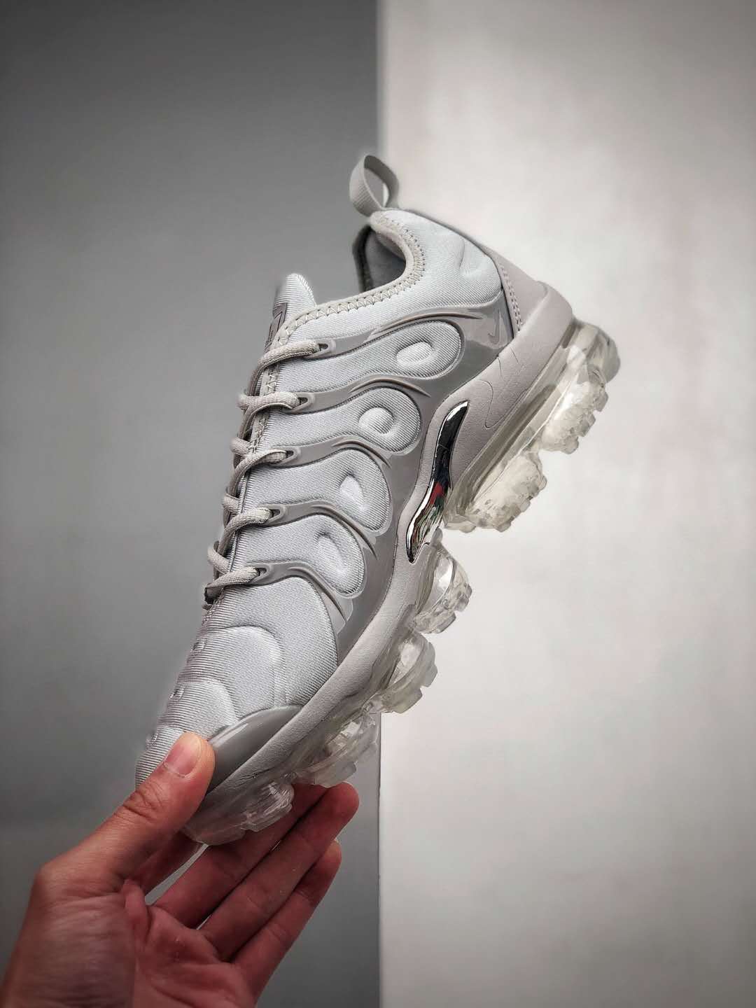 Nike Air VaporMax Plus 'Wolf Grey' 924453-005 - Shop the Hottest Sneaker in Chic Wolf Grey Shade!
