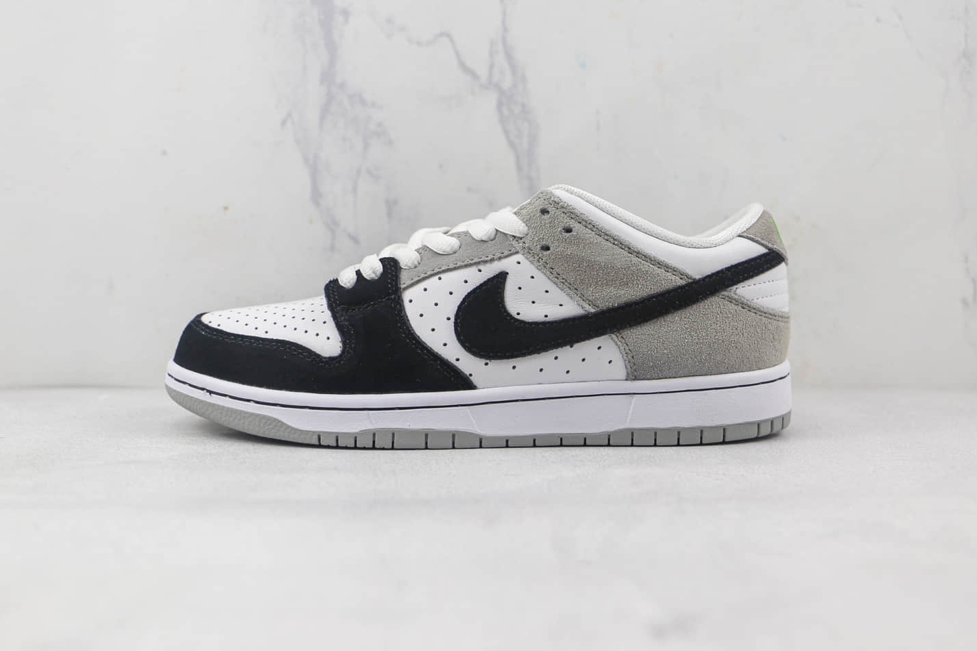 Nike SB Skateboard Dunk Low Pro 'Chlorophyll' BQ6817-011 - Stylish and Durable Athletic Sneakers for Skateboarding